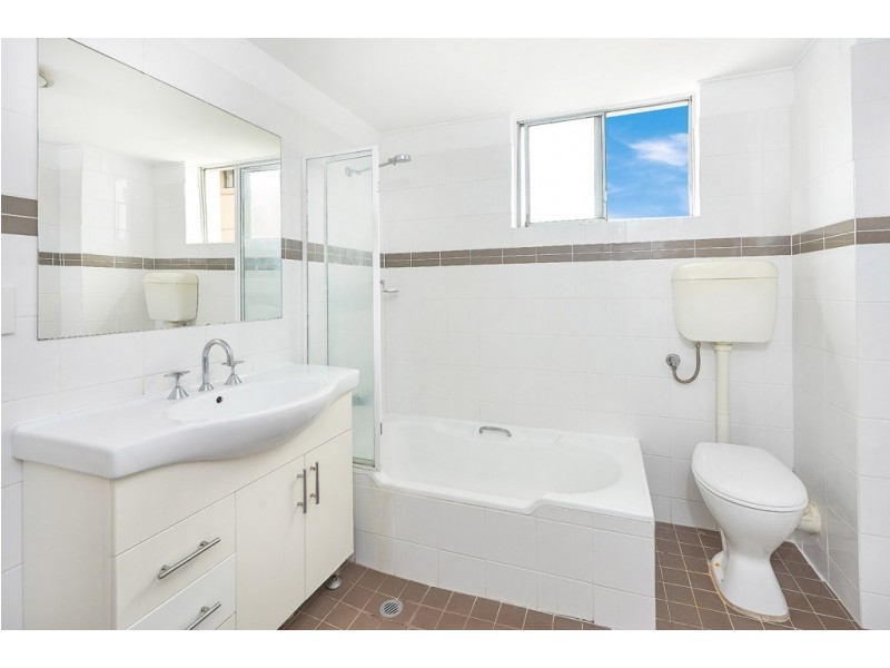 9/16 Northcote Street, Canterbury NSW 2193