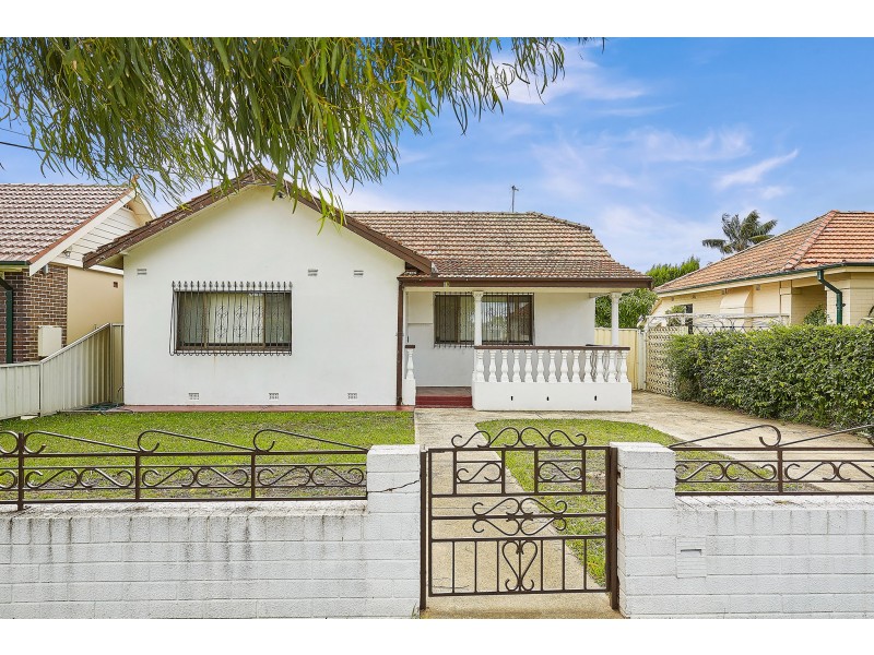 69 Gueudecourt Avenue, Earlwood NSW 2206