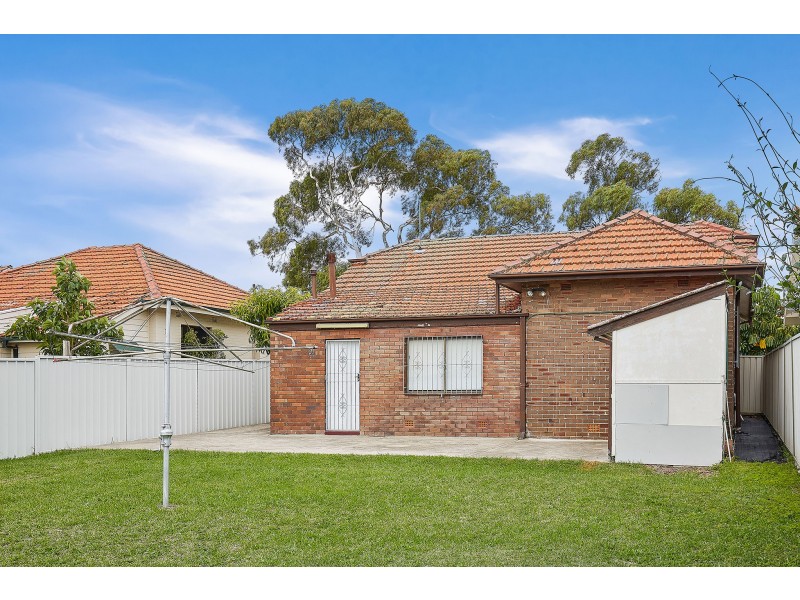 69 Gueudecourt Avenue, Earlwood NSW 2206