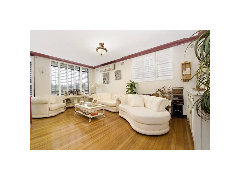 7 Leonard Crescent, Earlwood NSW 2206