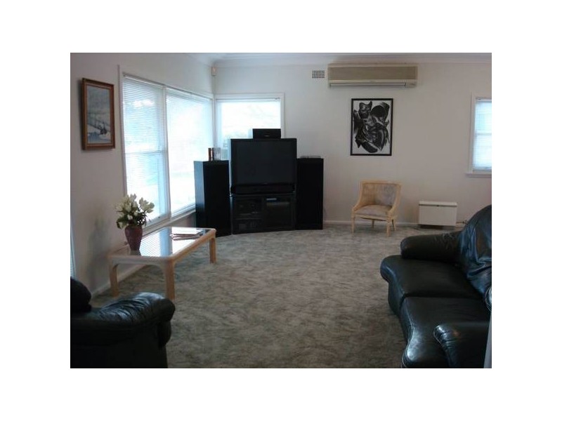 1 Coreen Avenue, Peakhurst NSW 2210