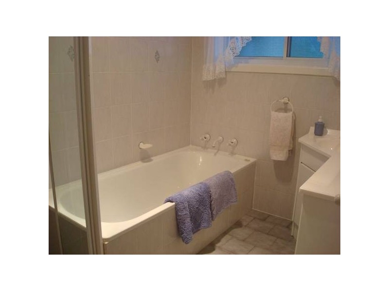 1 Coreen Avenue, Peakhurst NSW 2210