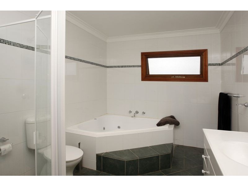 6 Main Street, Earlwood NSW 2206