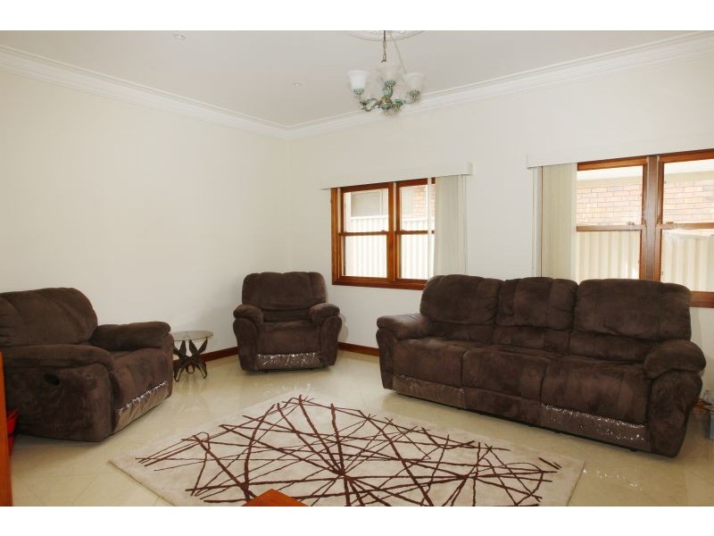 6 Main Street, Earlwood NSW 2206