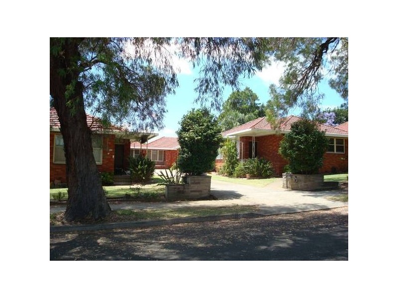 2/118 Staples Street, Kingsgrove NSW 2208