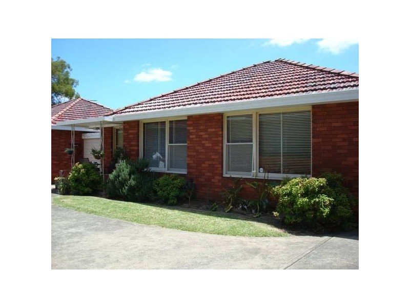 2/118 Staples Street, Kingsgrove NSW 2208