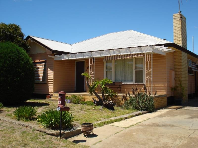 12 Barr Street, Maryborough VIC 3465