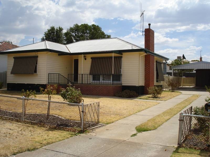 21 Rinford Street, Maryborough VIC 3465