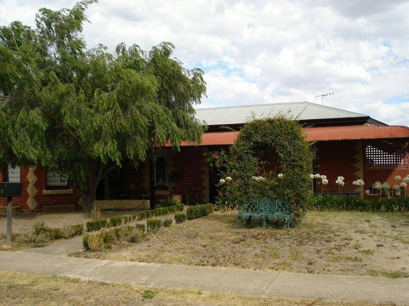 8 Campbell Street, Maryborough VIC 3465