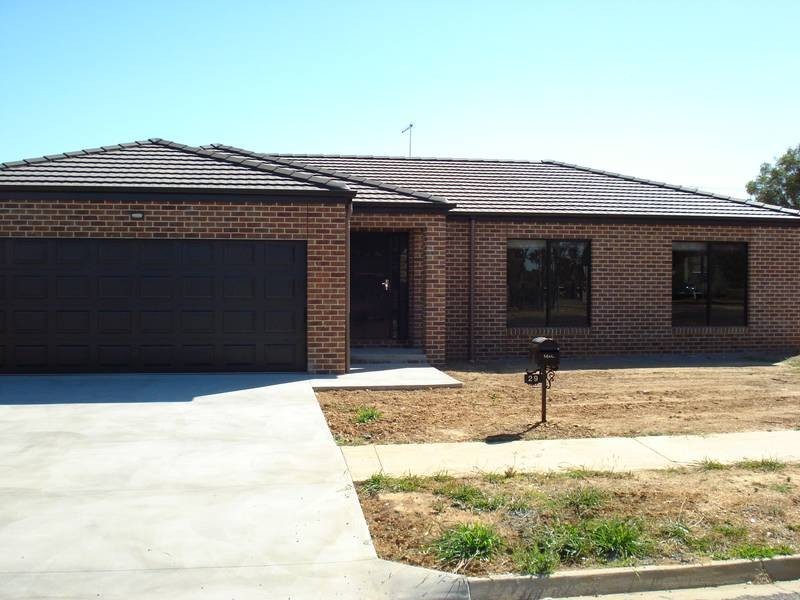 29 Dundas Road, Maryborough VIC 3465