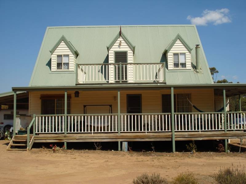 61-63 LAIDMAN STREET, Maryborough VIC 3465