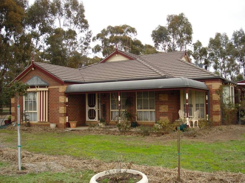 5 Williamson Court, Carisbrook VIC 3464