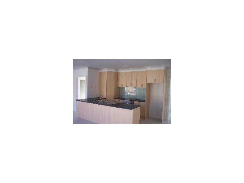 2/20 East Field Street, Maryborough VIC 3465