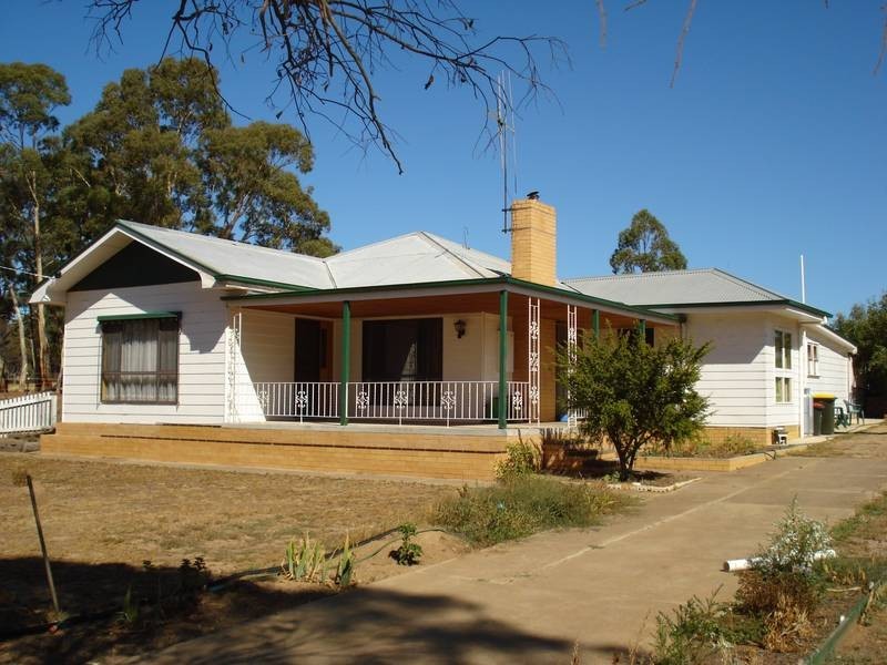 103 Chaplins Road, Carisbrook VIC 3464