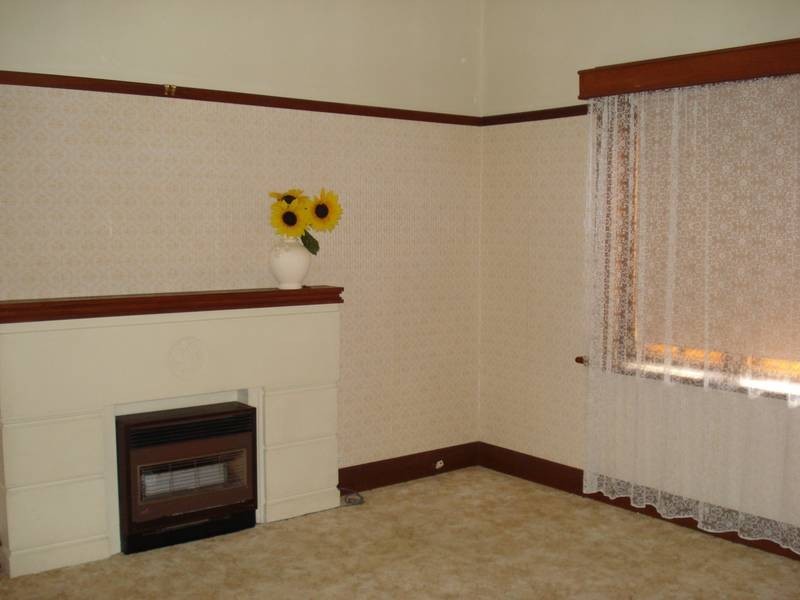 44 NAPIER STREET, Maryborough VIC 3465