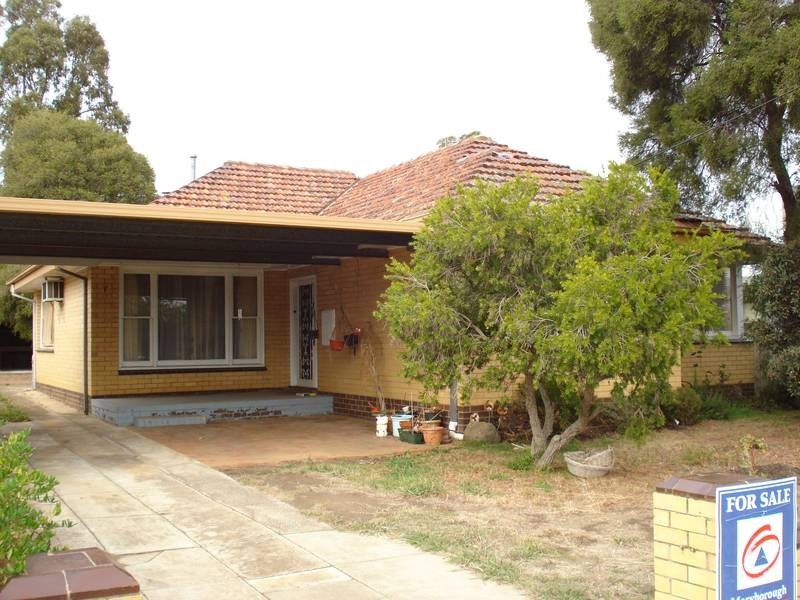 52 GILLIES STREET, Maryborough VIC 3465