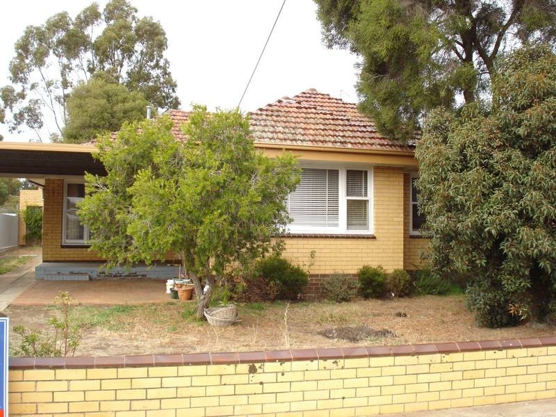 52 GILLIES STREET, Maryborough VIC 3465