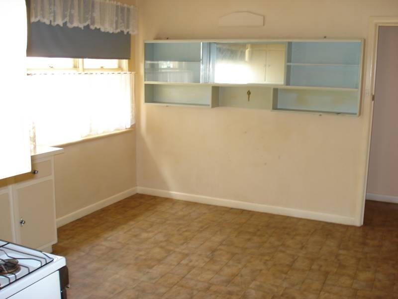 52 GILLIES STREET, Maryborough VIC 3465