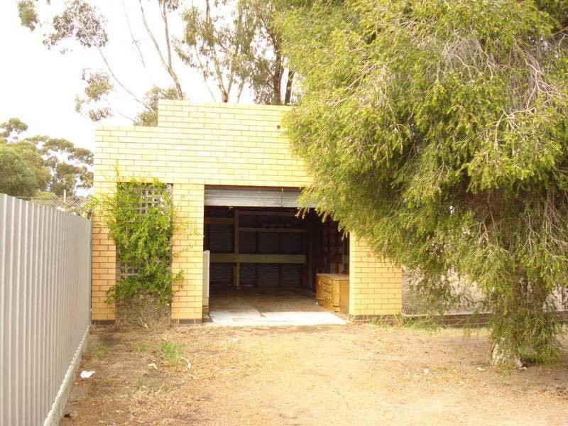 52 GILLIES STREET, Maryborough VIC 3465