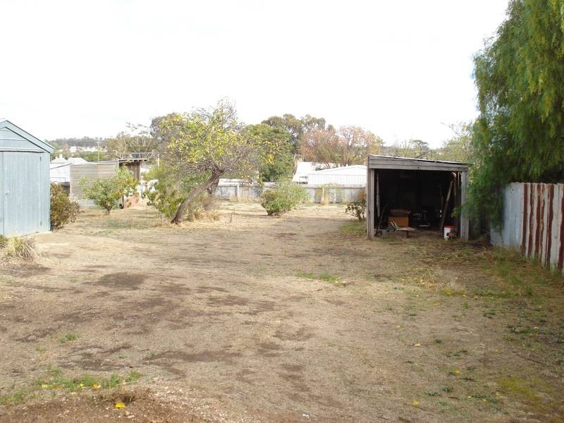 25 OUTTRIM STREET, Maryborough VIC 3465