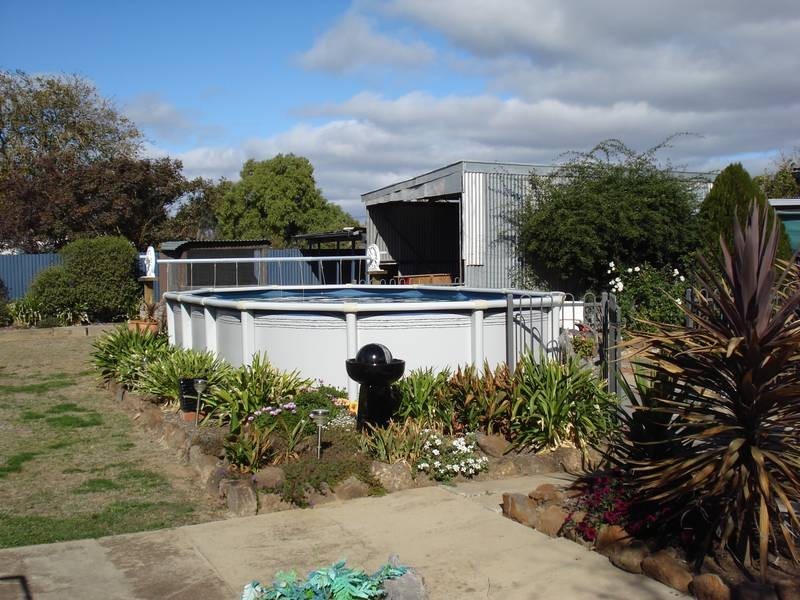 31 URQUHART STREET, Carisbrook VIC 3464