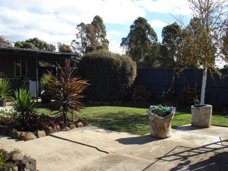 31 URQUHART STREET, Carisbrook VIC 3464