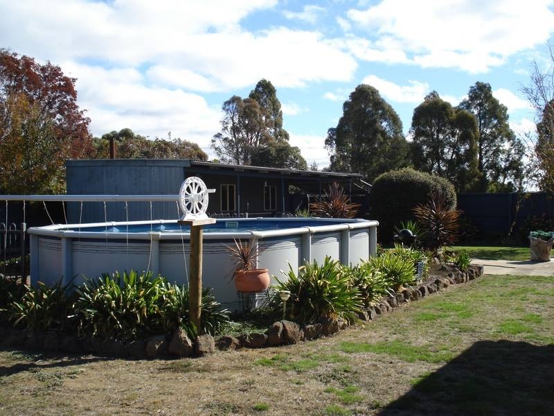 31 URQUHART STREET, Carisbrook VIC 3464