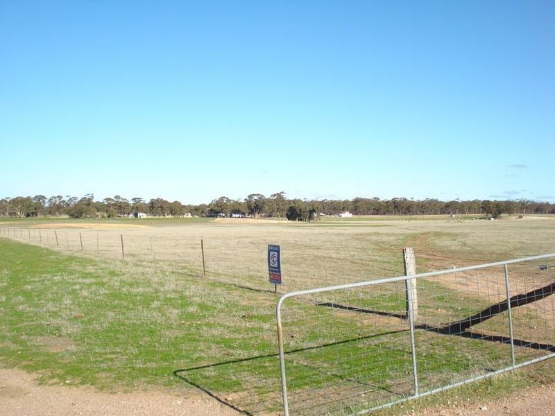 13P & D MAGPIE LANE, Dunolly VIC 3472