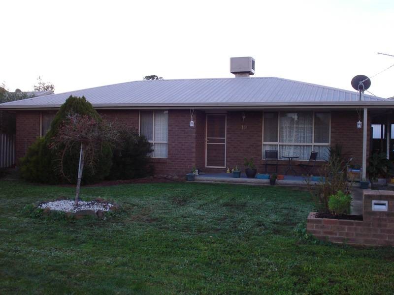 19 ALBERT STREET, Carisbrook VIC 3464