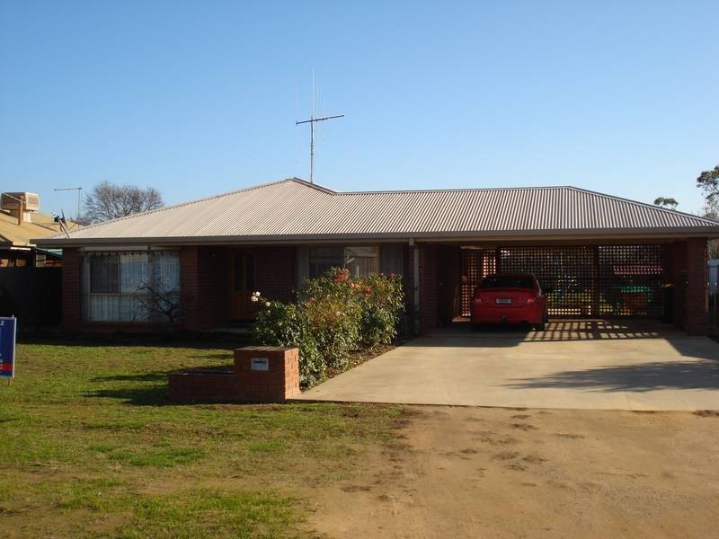 39 POWLETT STREET, Carisbrook VIC 3464