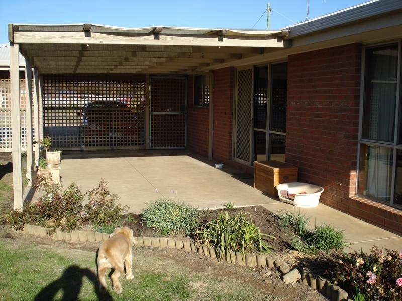 39 POWLETT STREET, Carisbrook VIC 3464