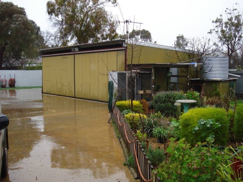 42 GREEN STREET, Carisbrook VIC 3464
