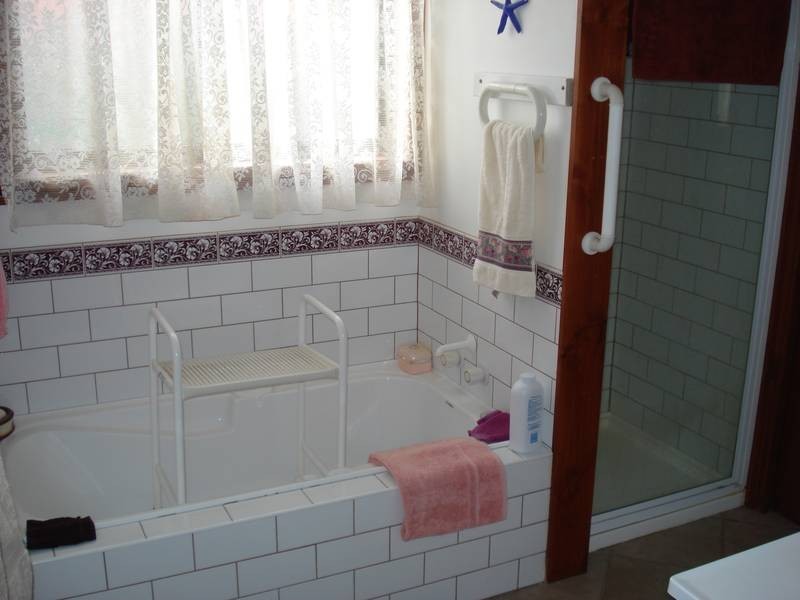 33 RAGLAN STREET, Maryborough VIC 3465