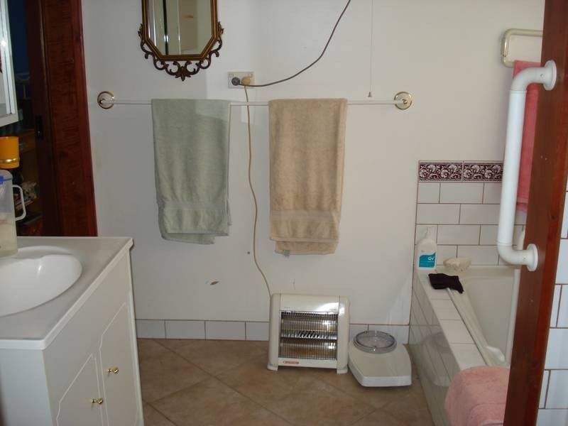 33 RAGLAN STREET, Maryborough VIC 3465