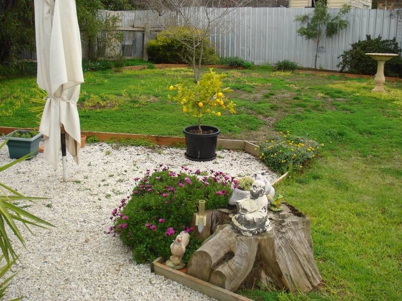 33 RAGLAN STREET, Maryborough VIC 3465