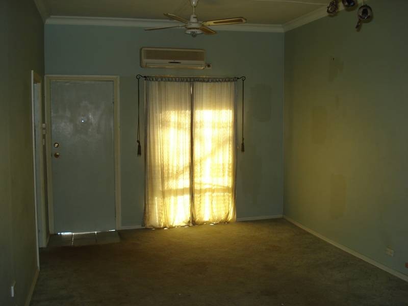 8 RAGLAN STREET, Maryborough VIC 3465