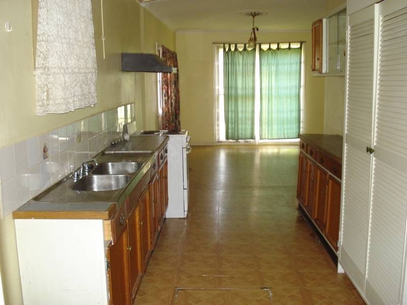 8 RAGLAN STREET, Maryborough VIC 3465