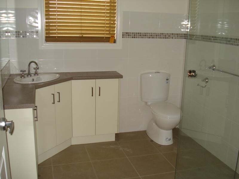 8 SYDNEY AVENUE, Maryborough VIC 3465