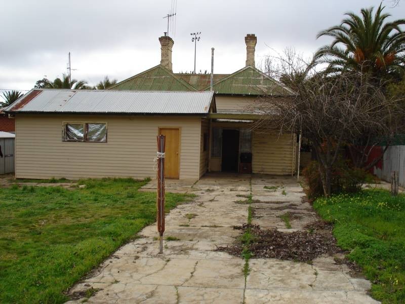 15 PARK ROAD, Maryborough VIC 3465