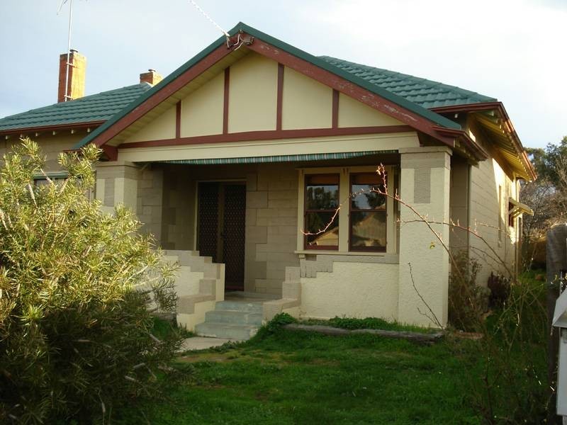 33 Newton Street, Maryborough VIC 3465