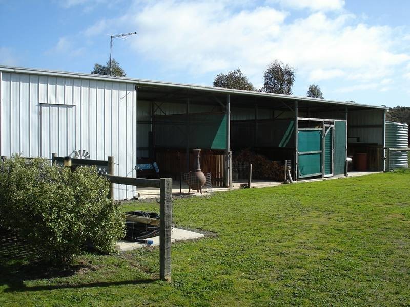 8 WILLIAMSON COURT, Maryborough VIC 3465