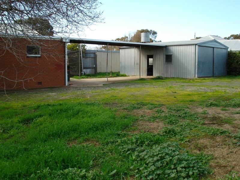 28 GREEN STREET, Carisbrook VIC 3464