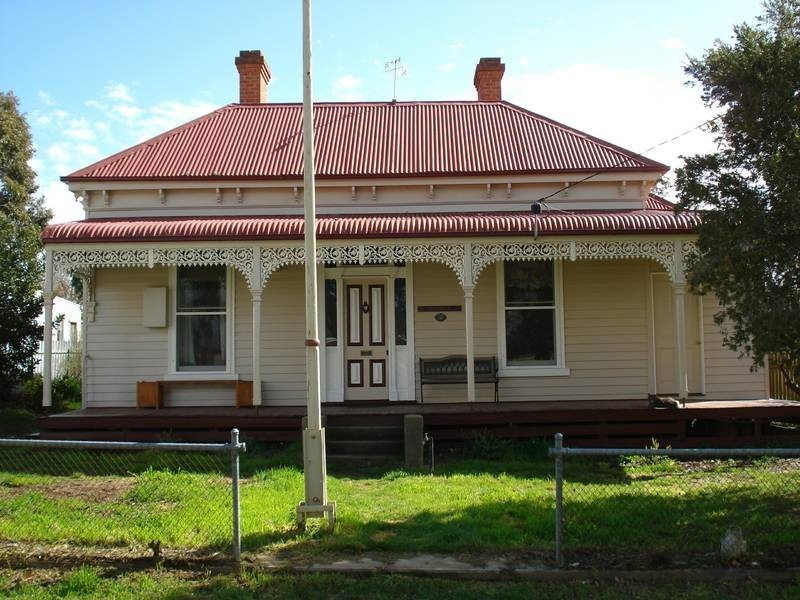 25 RAGLAN STREET, Maryborough VIC 3465