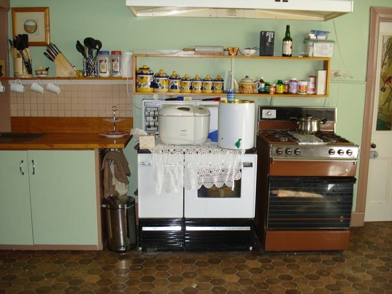 25 RAGLAN STREET, Maryborough VIC 3465