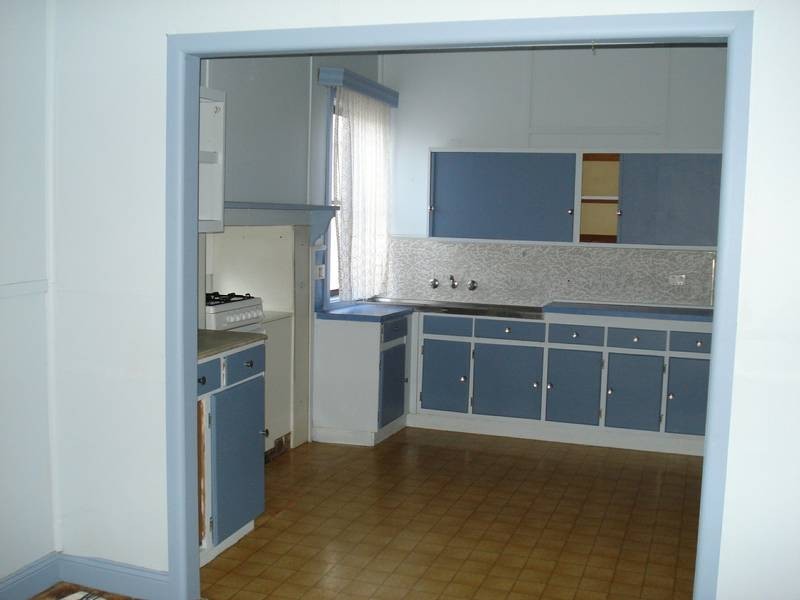 37 PEEL STREET, Maryborough VIC 3465