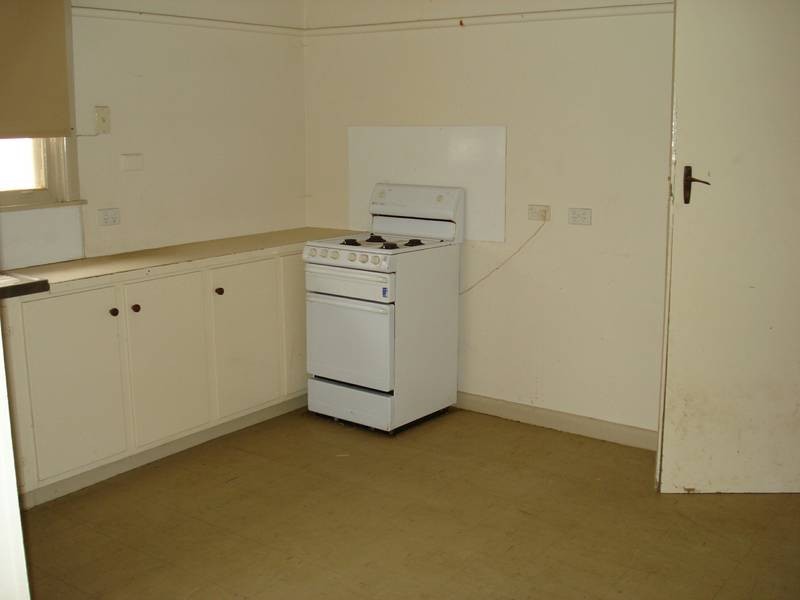 14 PORTER AVENUE, Maryborough VIC 3465