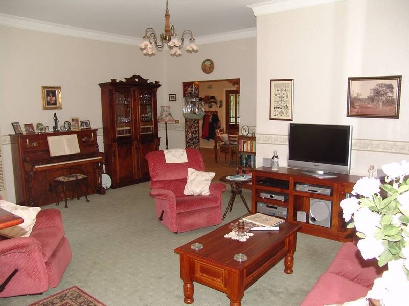 72 DUNDAS ROAD, Maryborough VIC 3465