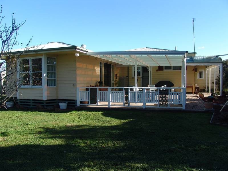 72 DUNDAS ROAD, Maryborough VIC 3465