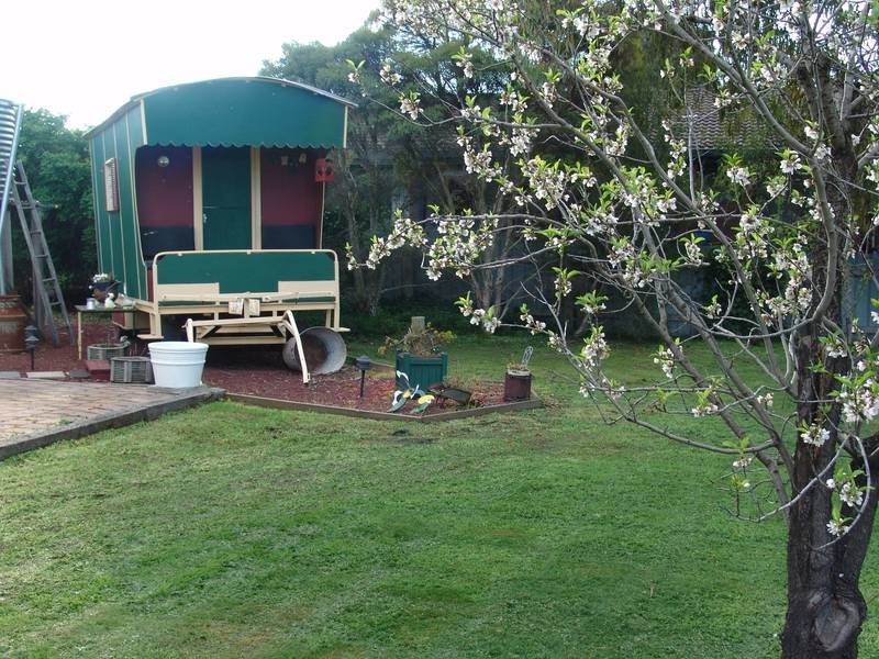 72 DUNDAS ROAD, Maryborough VIC 3465