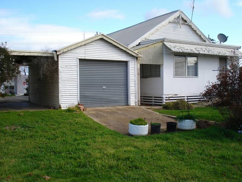 10 NIGHTINGALE STREET, Maryborough VIC 3465